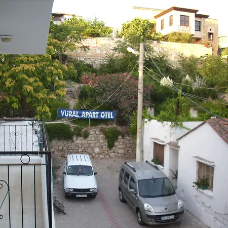 Vural Aparthotel *